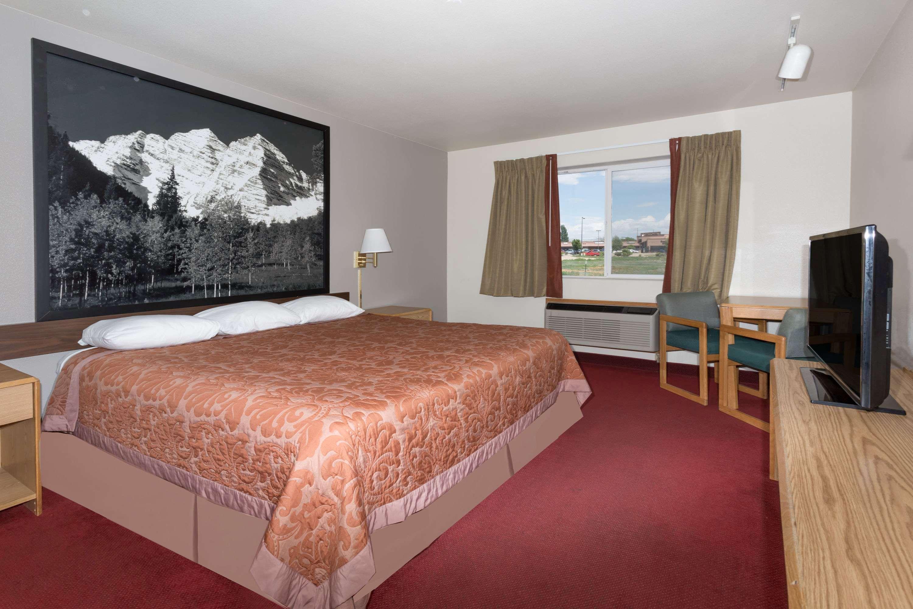 Super 8 By Wyndham Fruita Hotel Exterior foto