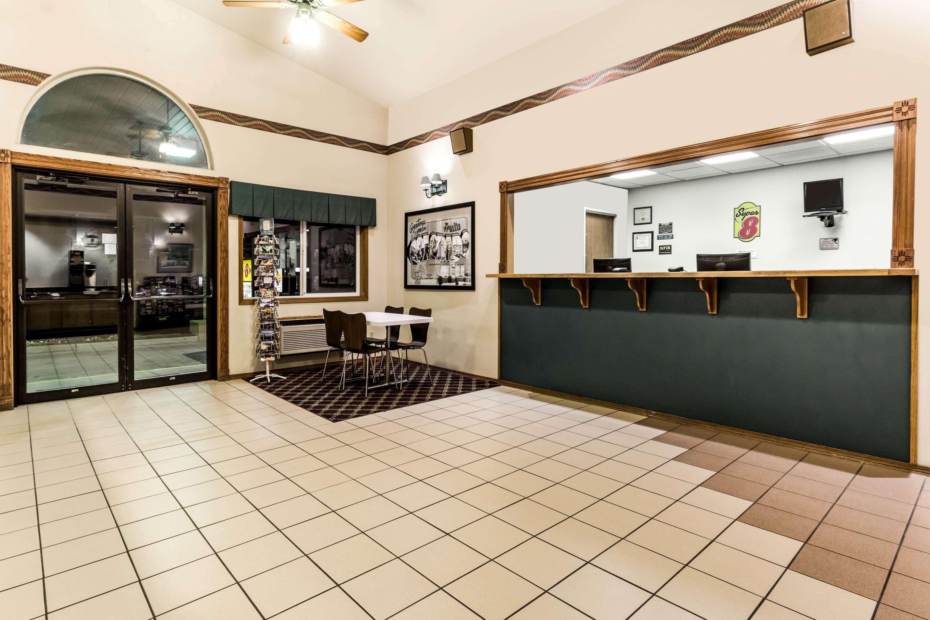 Super 8 By Wyndham Fruita Hotel Exterior foto